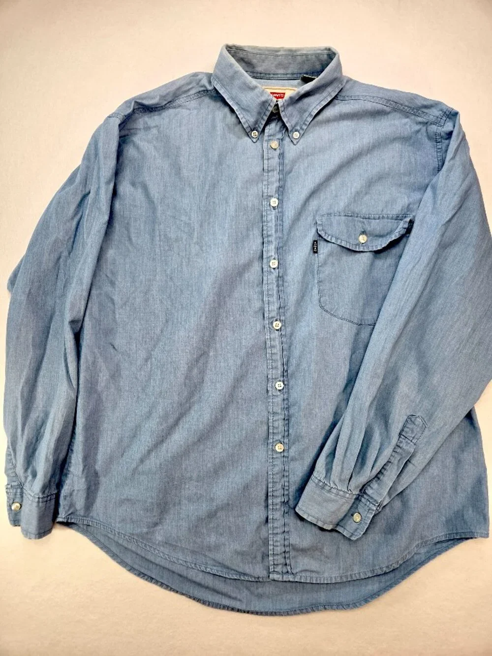 Levi’s Light Blue Chambray Button Down Shirt Long Sleeve Men’s Size Large